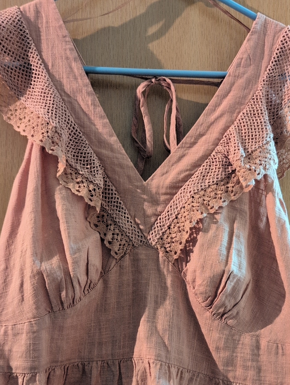 Old Navy Dusty Rose Crochet-Trim Tank Top - Picture 2 of 5